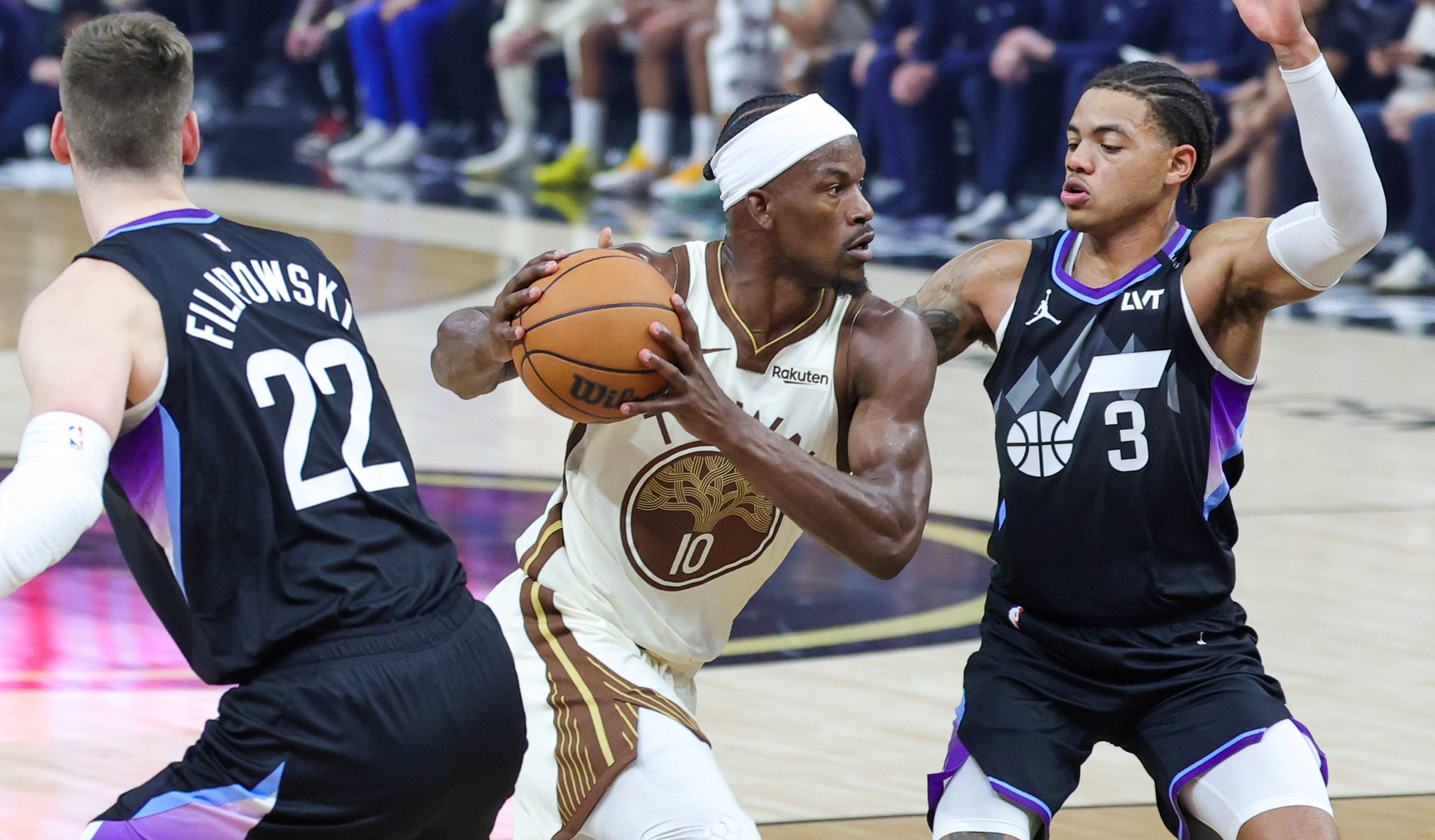 赛前体能课后；密尔沃基雄鹿止住颓势备战NBA常规赛；态度坚定；训练强度明显提升的简单介绍-开云在线